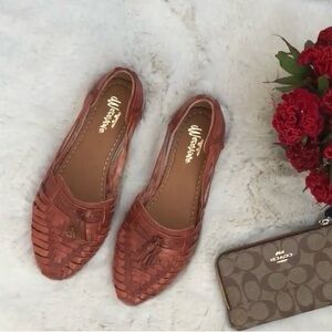 NWOT Darte Huarache sandals. Handmade in Mexico. Never worn! Size 7.5